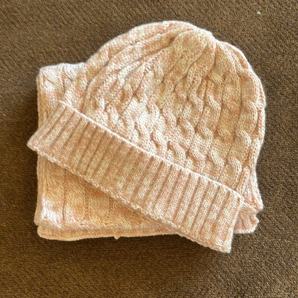 Hat and Scarf - Picture 4 of 4